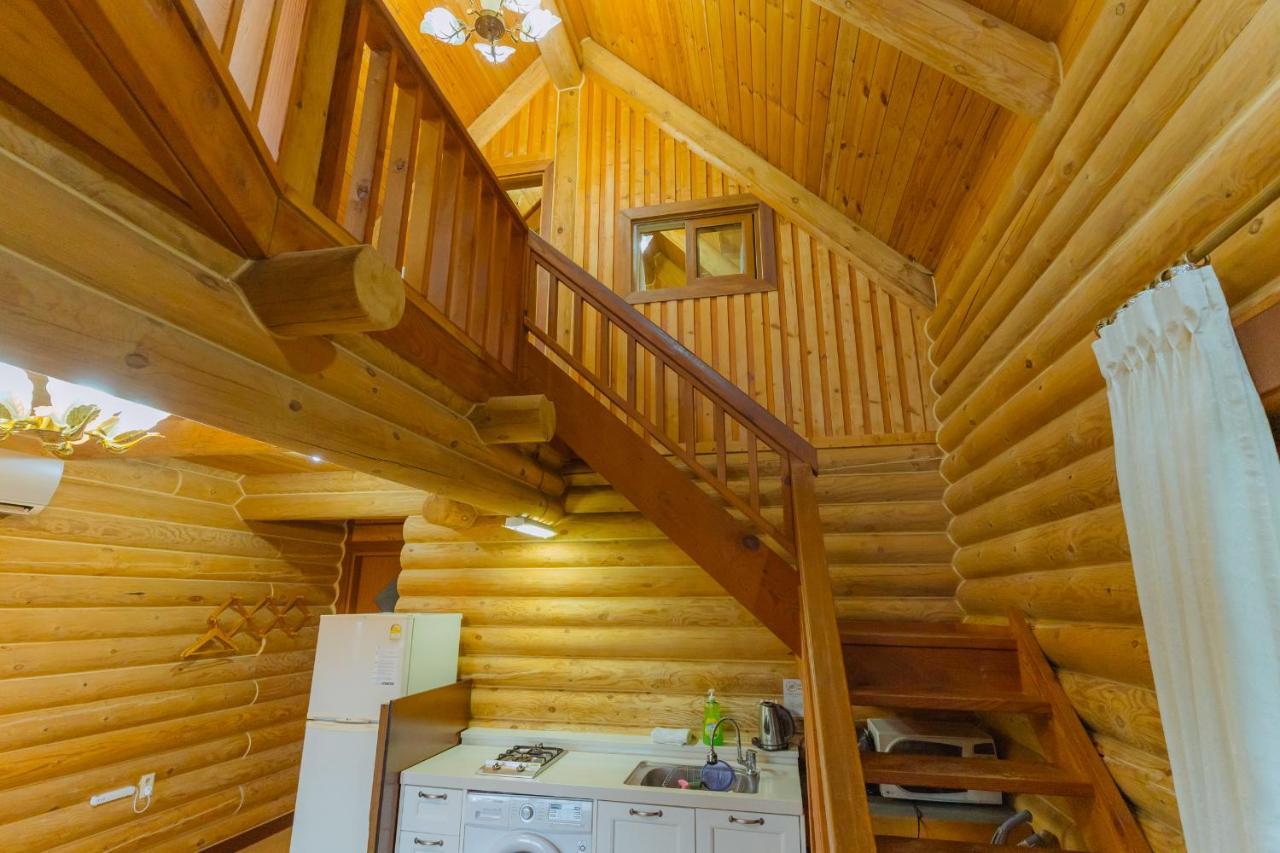 Jungmun Log Pension & Resort Seogwipo Esterno foto