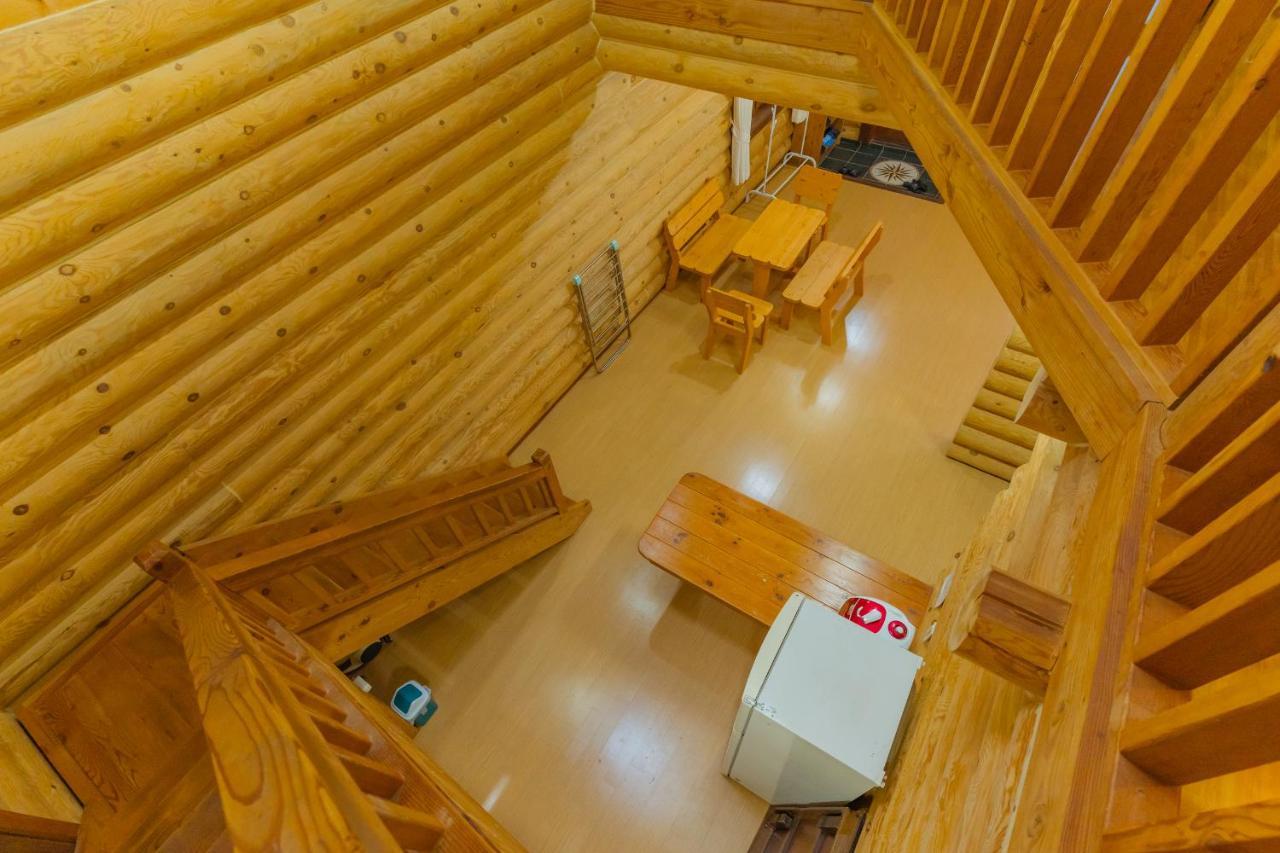 Jungmun Log Pension & Resort Seogwipo Esterno foto