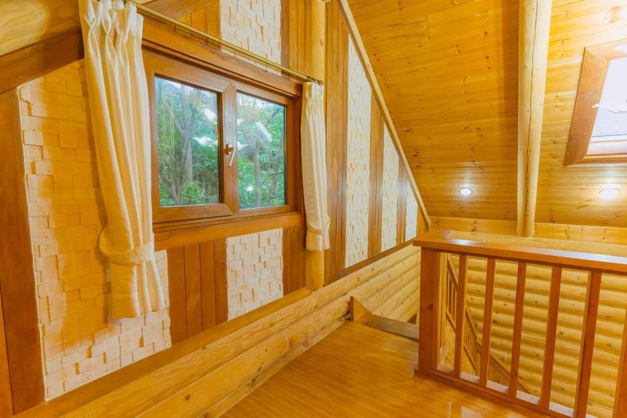 Jungmun Log Pension & Resort Seogwipo Esterno foto