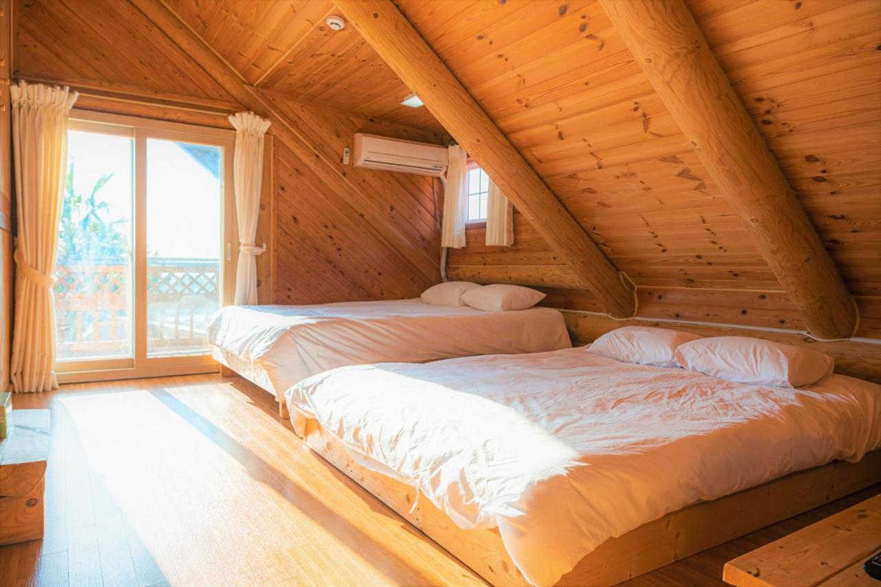 Jungmun Log Pension & Resort Seogwipo Esterno foto