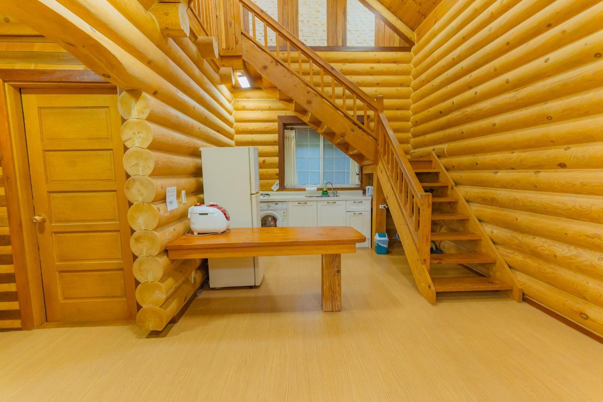 Jungmun Log Pension & Resort Seogwipo Esterno foto