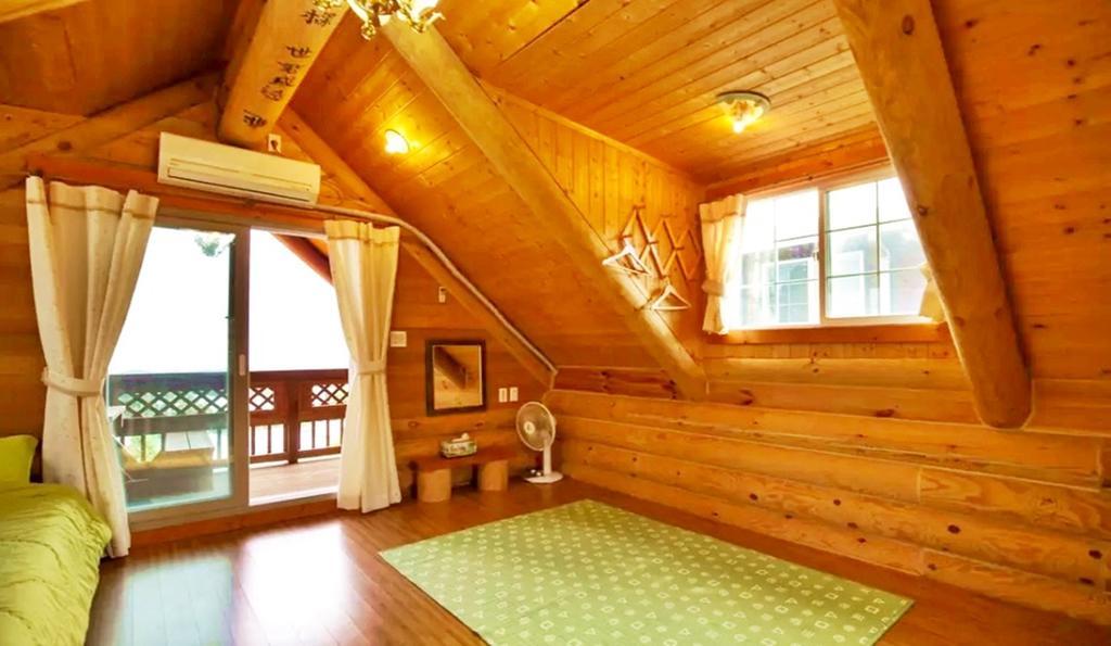 Jungmun Log Pension & Resort Seogwipo Esterno foto